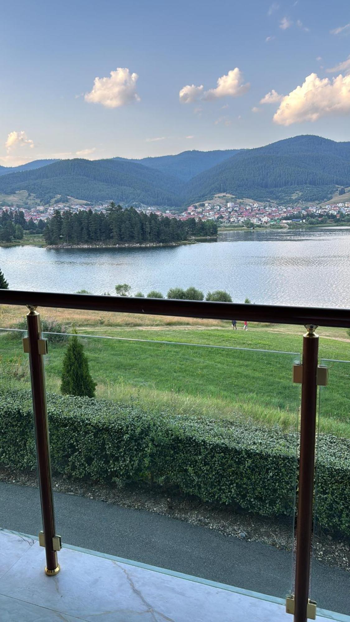 Отель Vip Complex Сырница Экстерьер фото