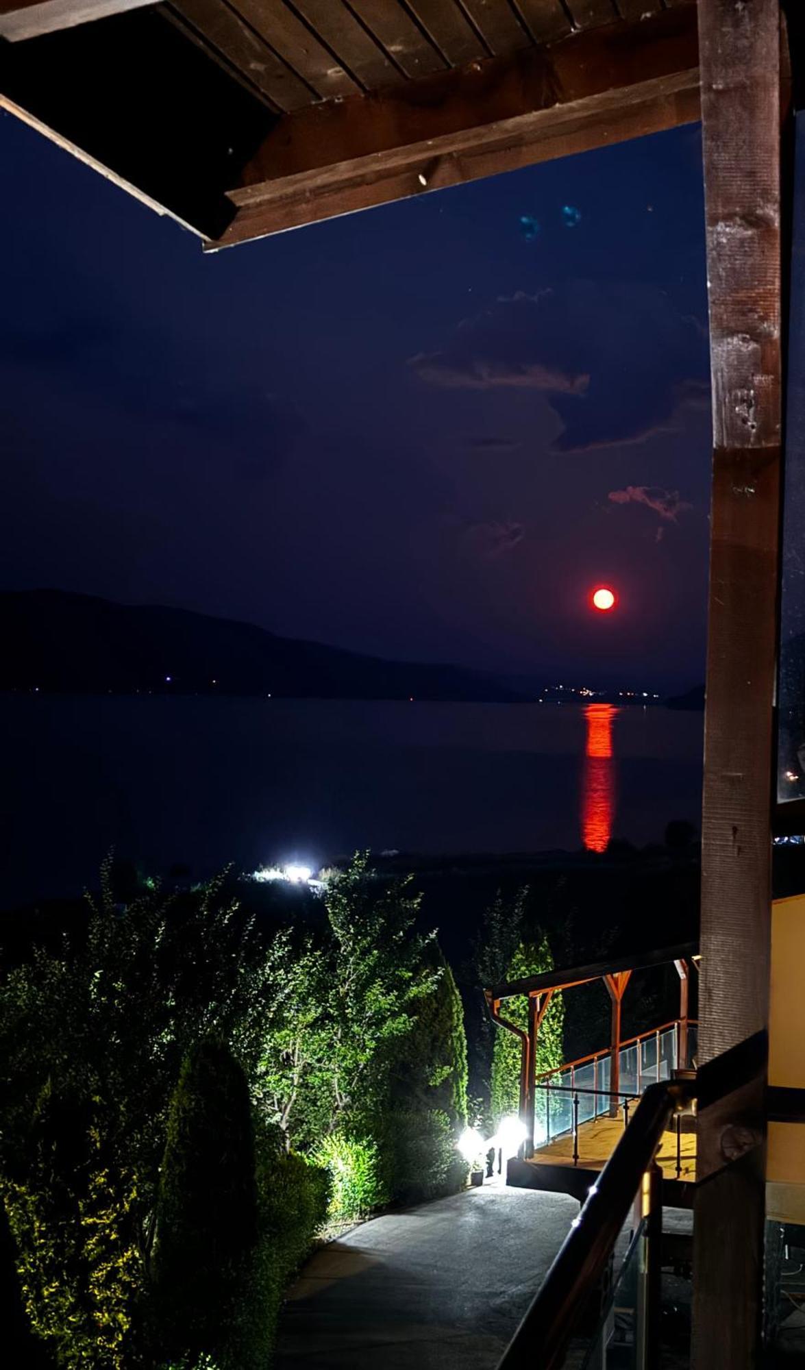 Отель Vip Complex Сырница Экстерьер фото